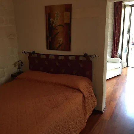 Oda ve Kahvaltı San Martino 3*